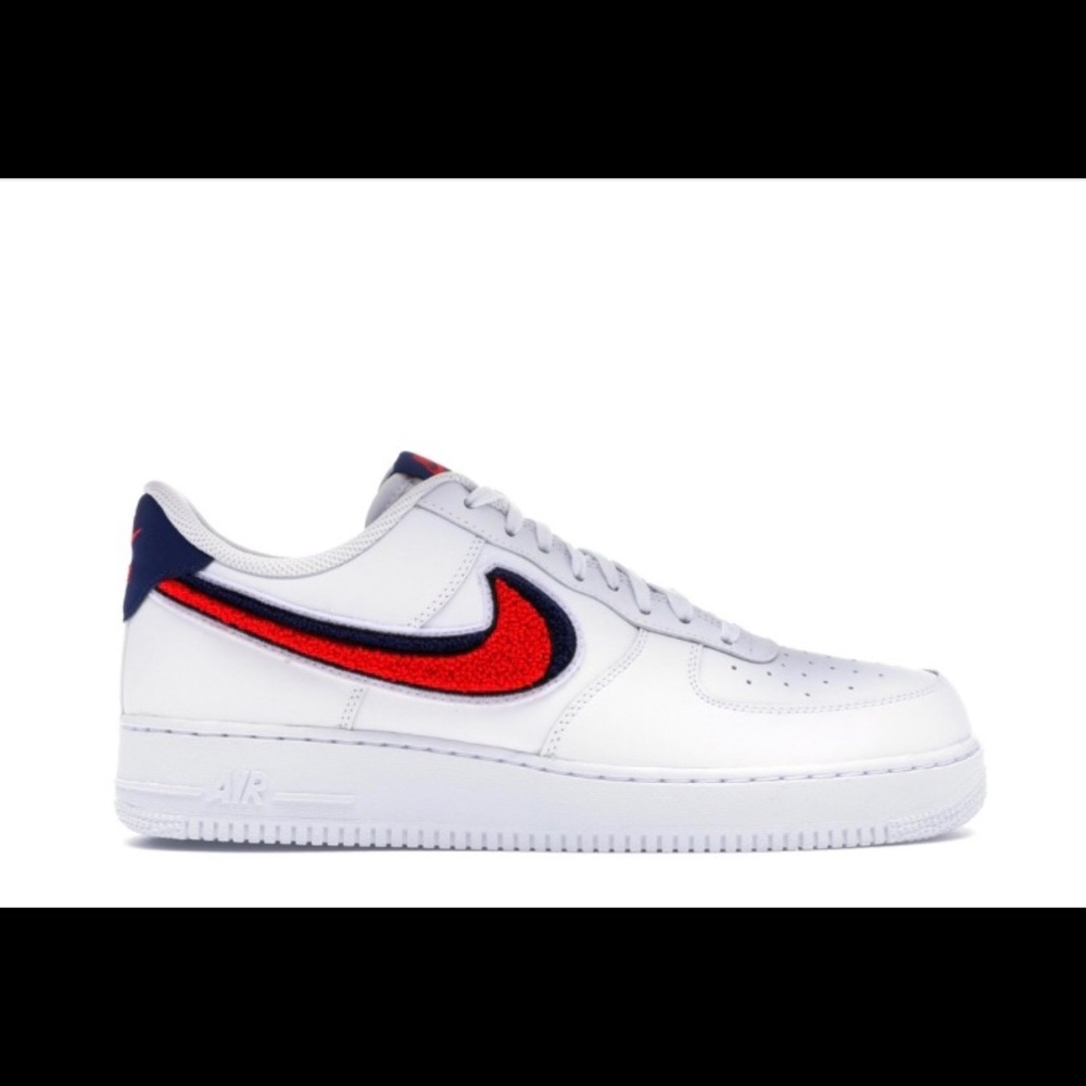 NIKE AIR FORCE 1